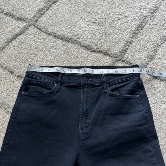 MOTHER jeans The Stunner Zip Two Step Fray In Holding Hands ankle dark wash 29 - Picture 7 of 15